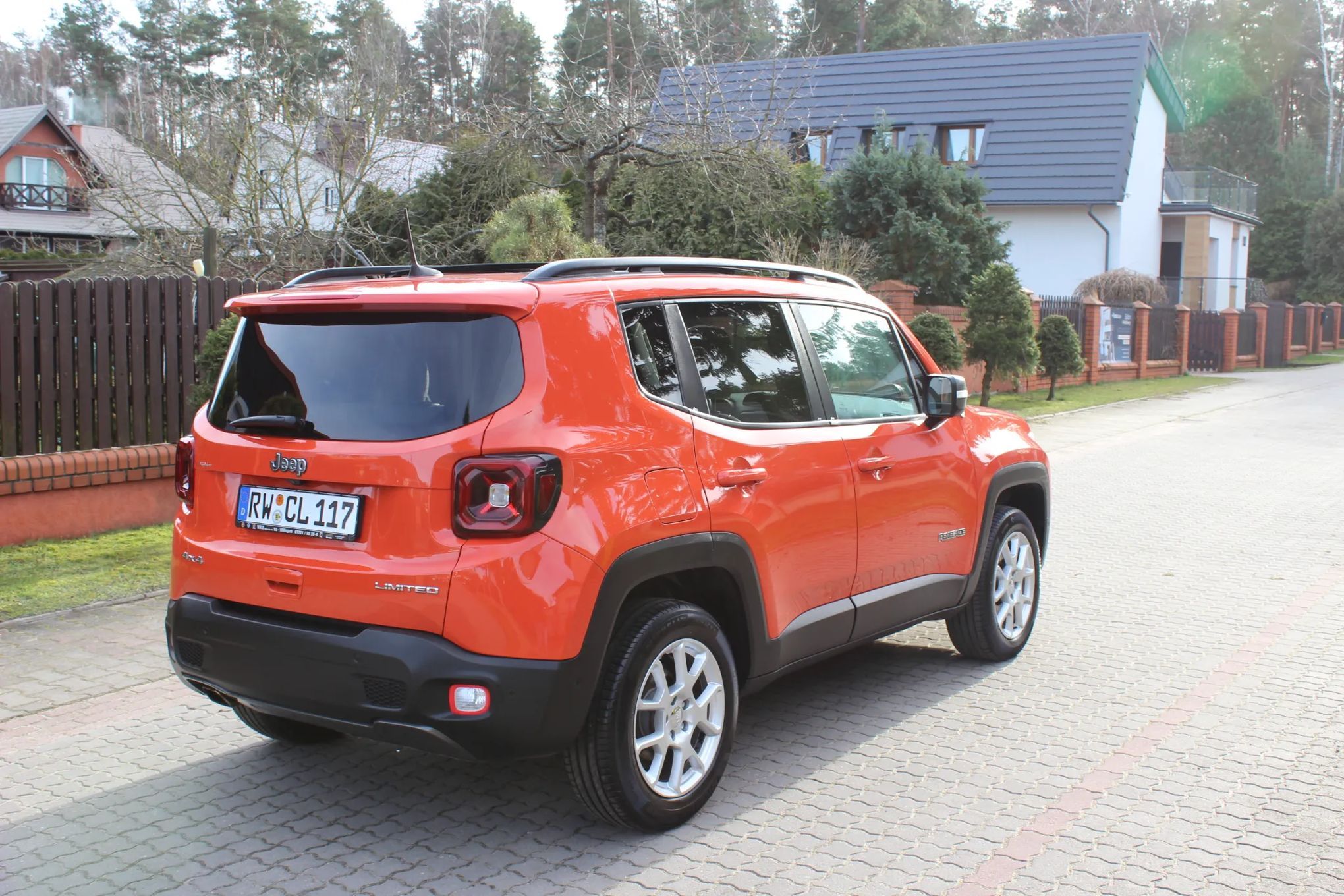 Jeep Renegade Panorama FULL-FED Radar Kamera Navi Skóry Tempomat 4x4