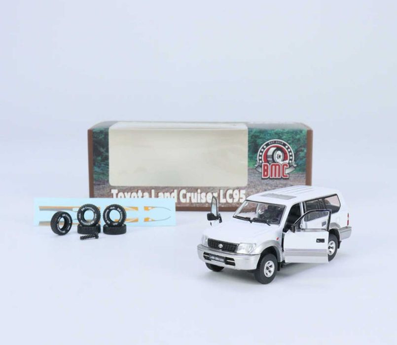 BM Creations Toyota Land Cruiser 1/64