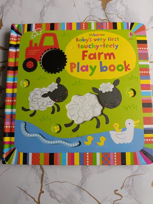 Книга видавництва Usborne Baby’s Very First Touchy-Feely Farm Play