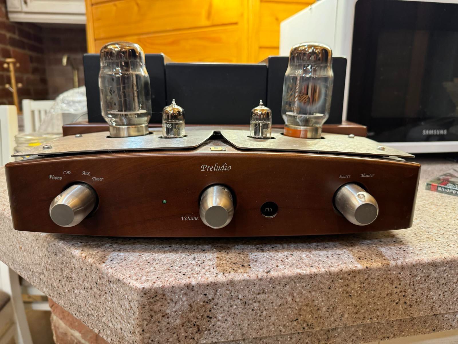 Підсілювач Unison research S9/Preludio