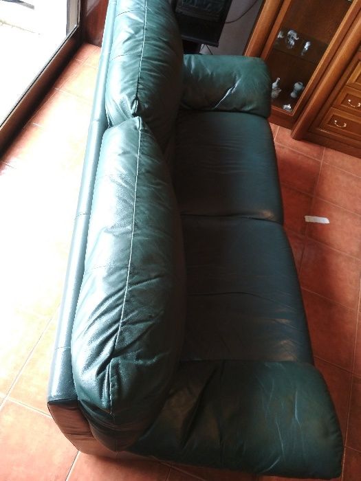 Sofa em pele genuina+puf