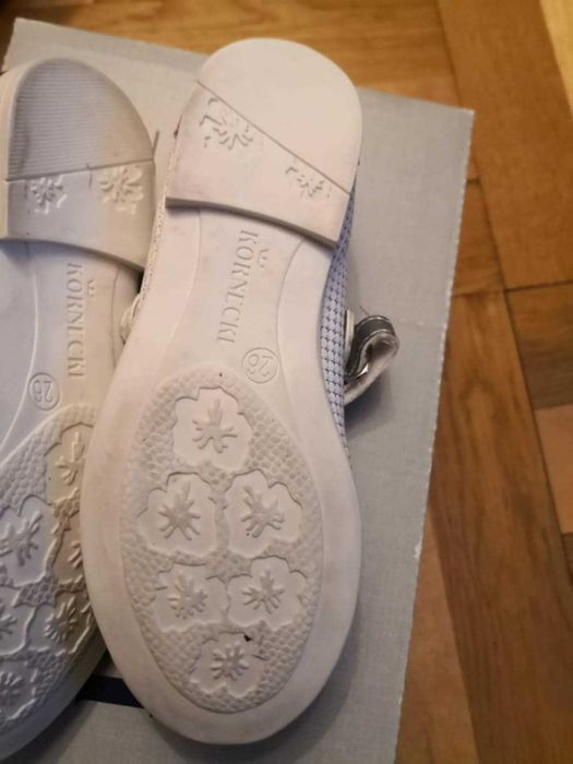 Buciki eleganckie baleriny Kornecki r 26 dł 17cm kotki jak nowe