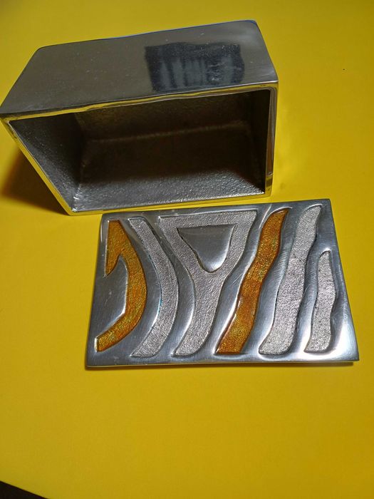 Caixa Decorativa em Alumínio