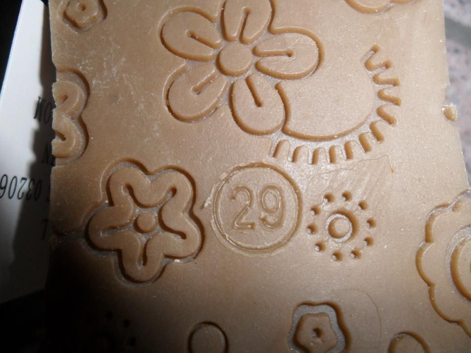 Sandálias menina novas