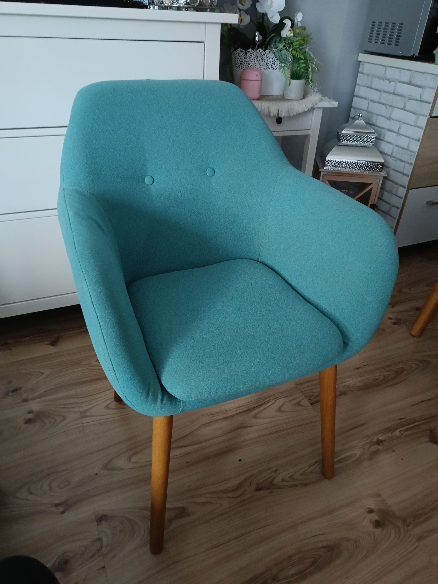 Piękne krzesło fotel turkus