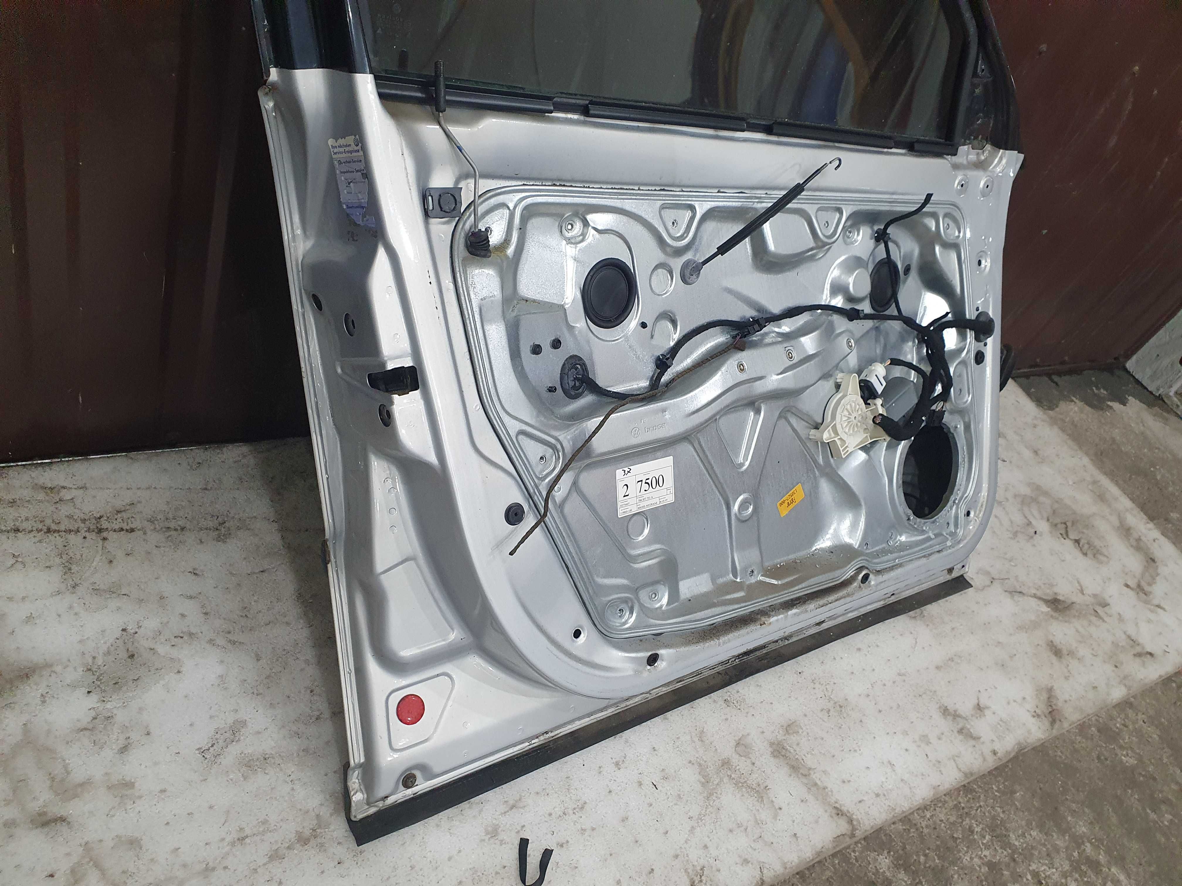 Drzwi lewe przód przednie Vw Passat b5 sedan lakier LB7Z