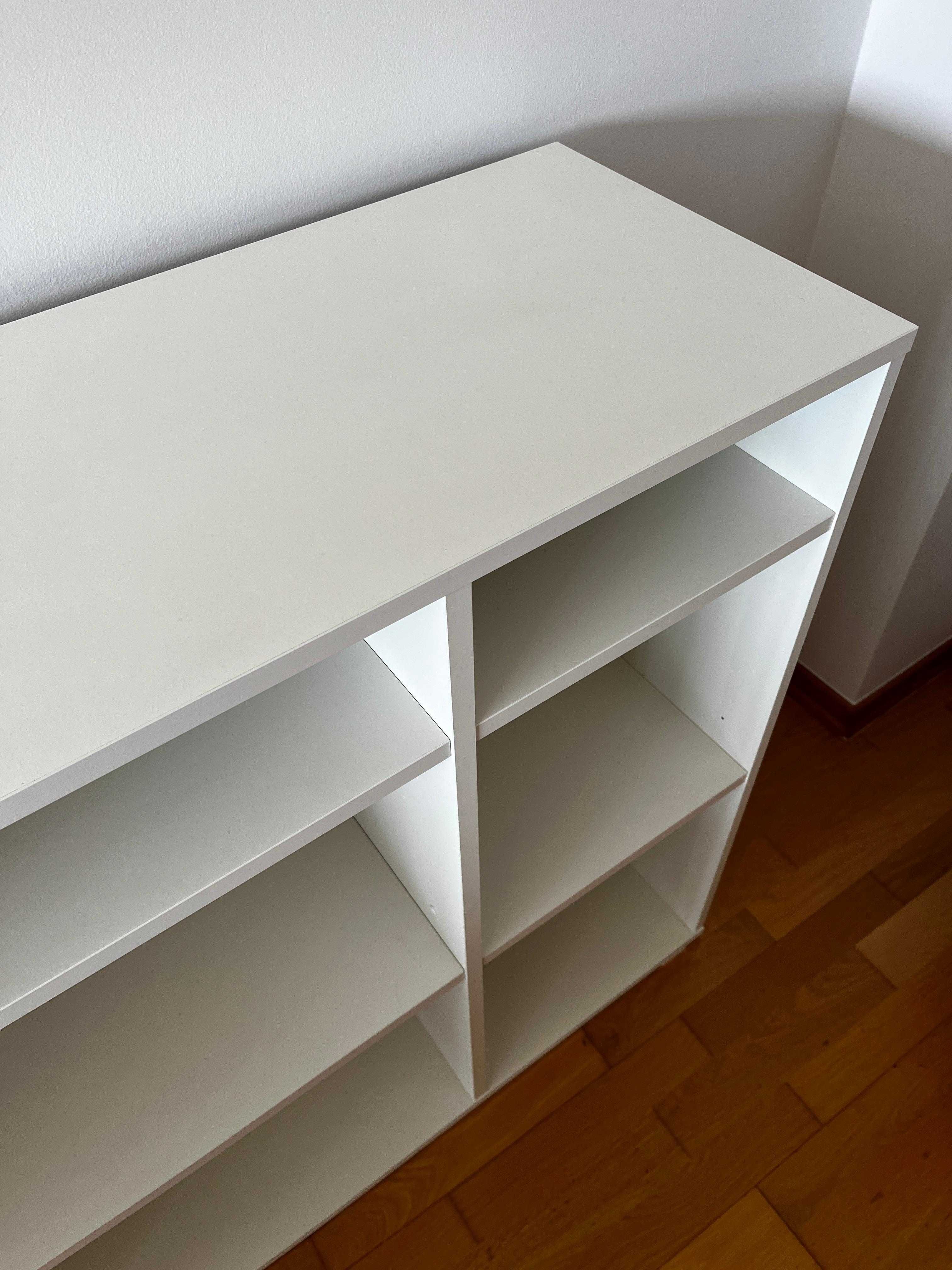 Estante IKEA VIHALS branca