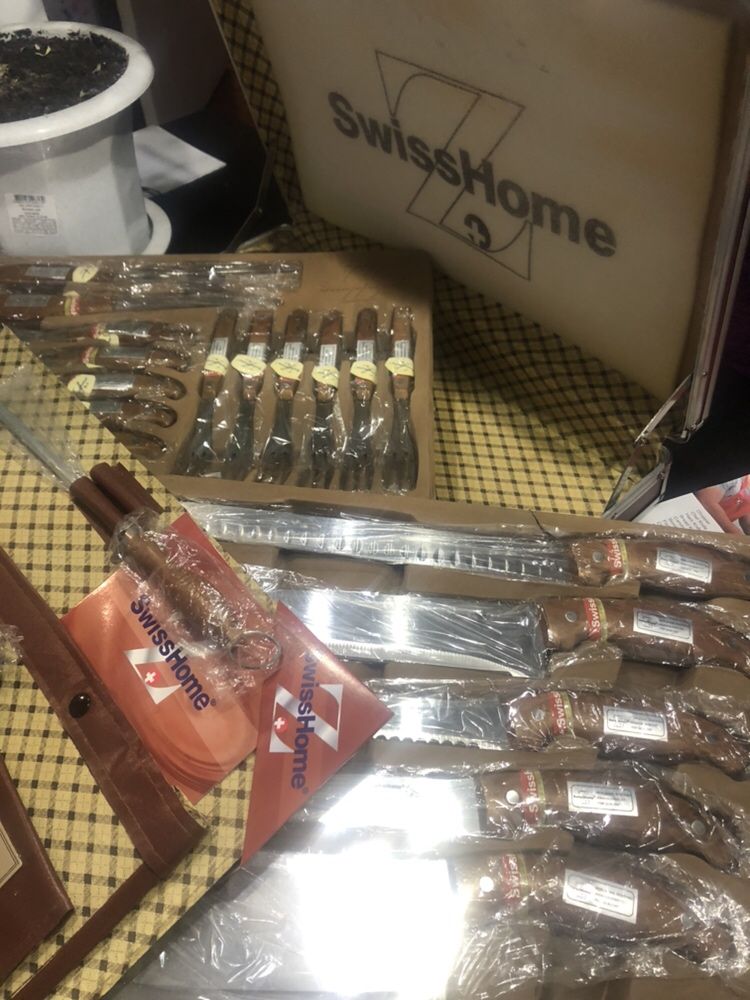 Эксклюзивный набор швейцарских столовых ножей SWISS HOME