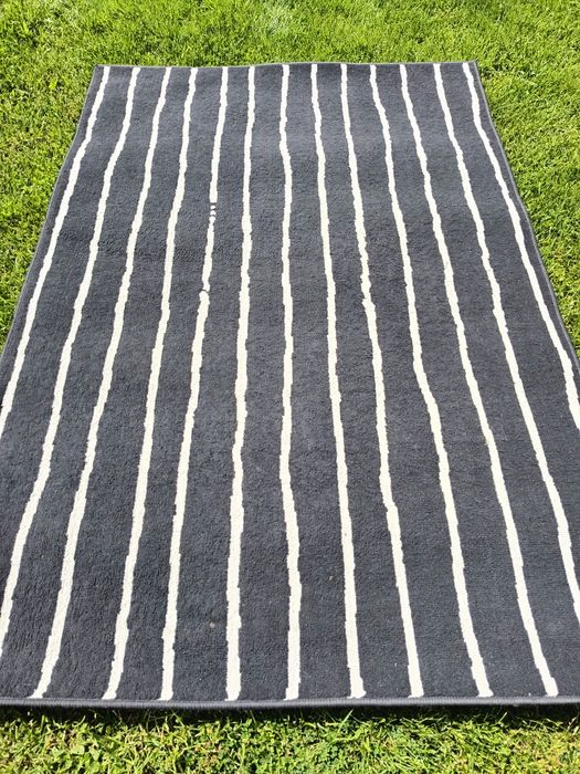 Dywan 130x190 używany do odświeżenia.