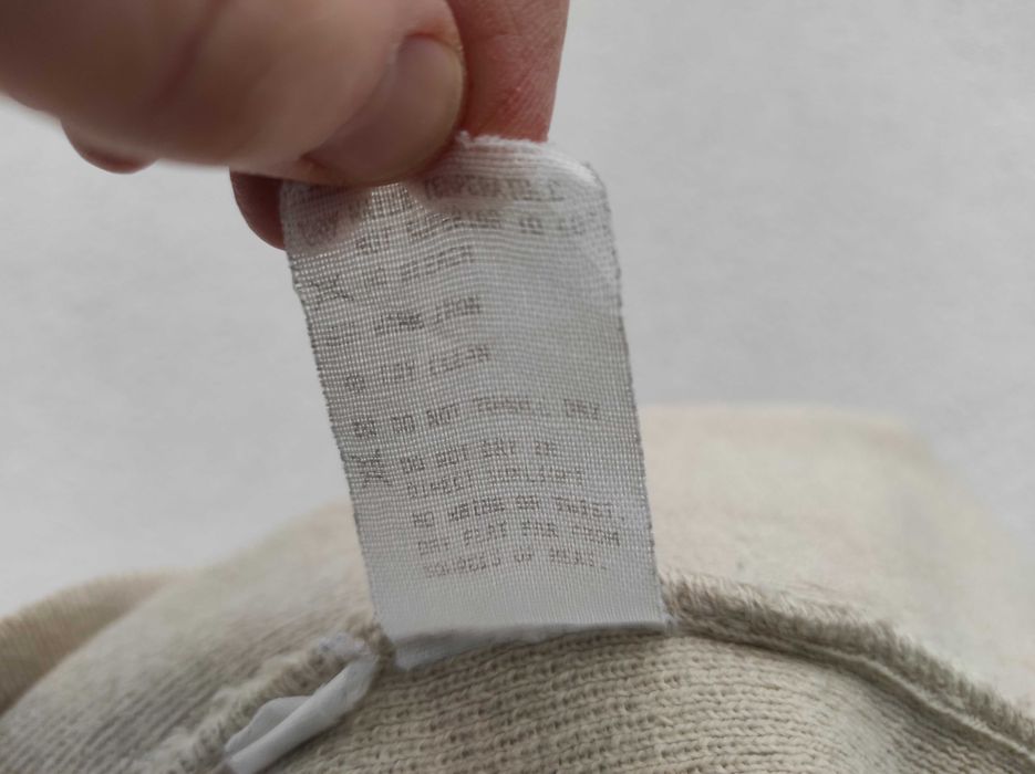 Beżowa ciepła kamizelka damska narzutka na guziki