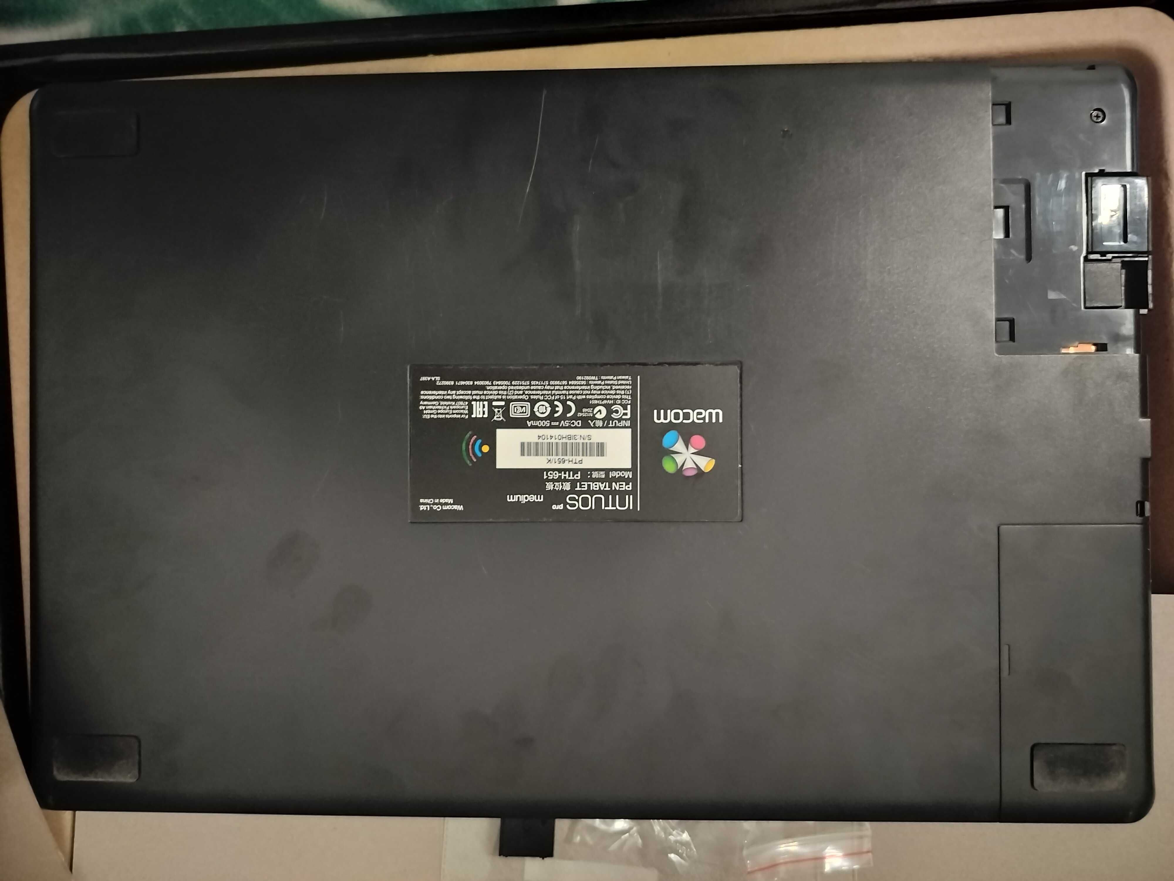 Tablet Wacom Intuos Pro M model PTH-651