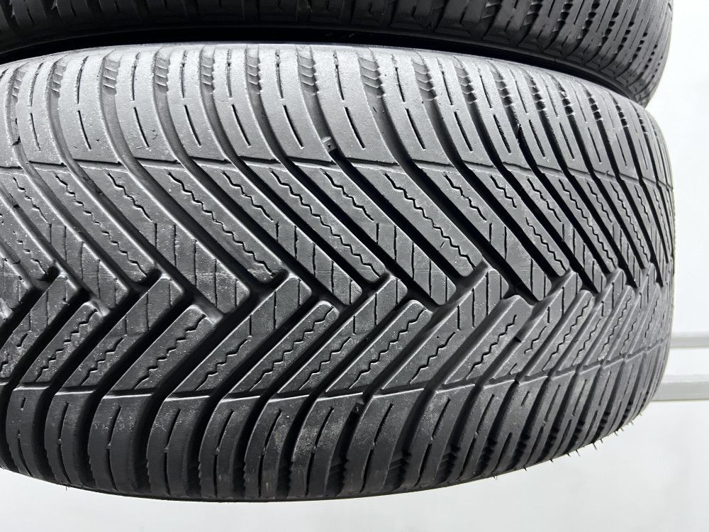 2шт всесезон 225/45/R17 2023р Hankook Kinergy 4S