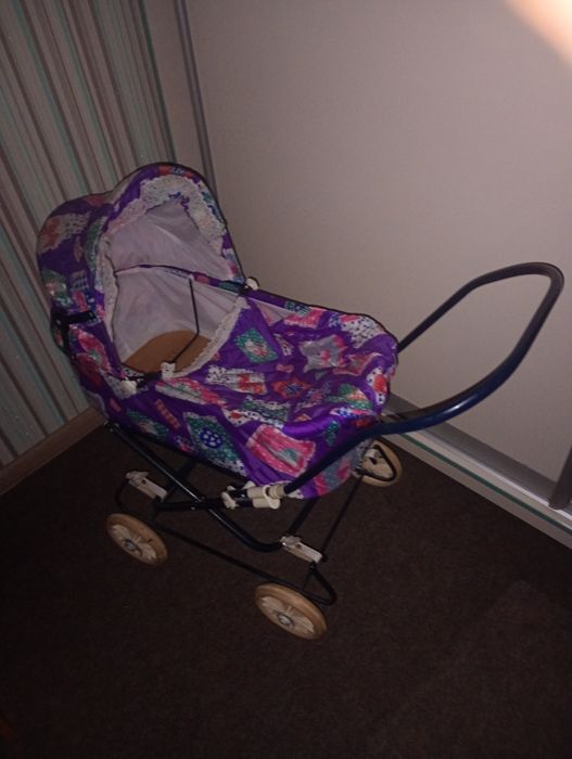 Игрушки Для кукол коляска 100 грн,Бородинский.