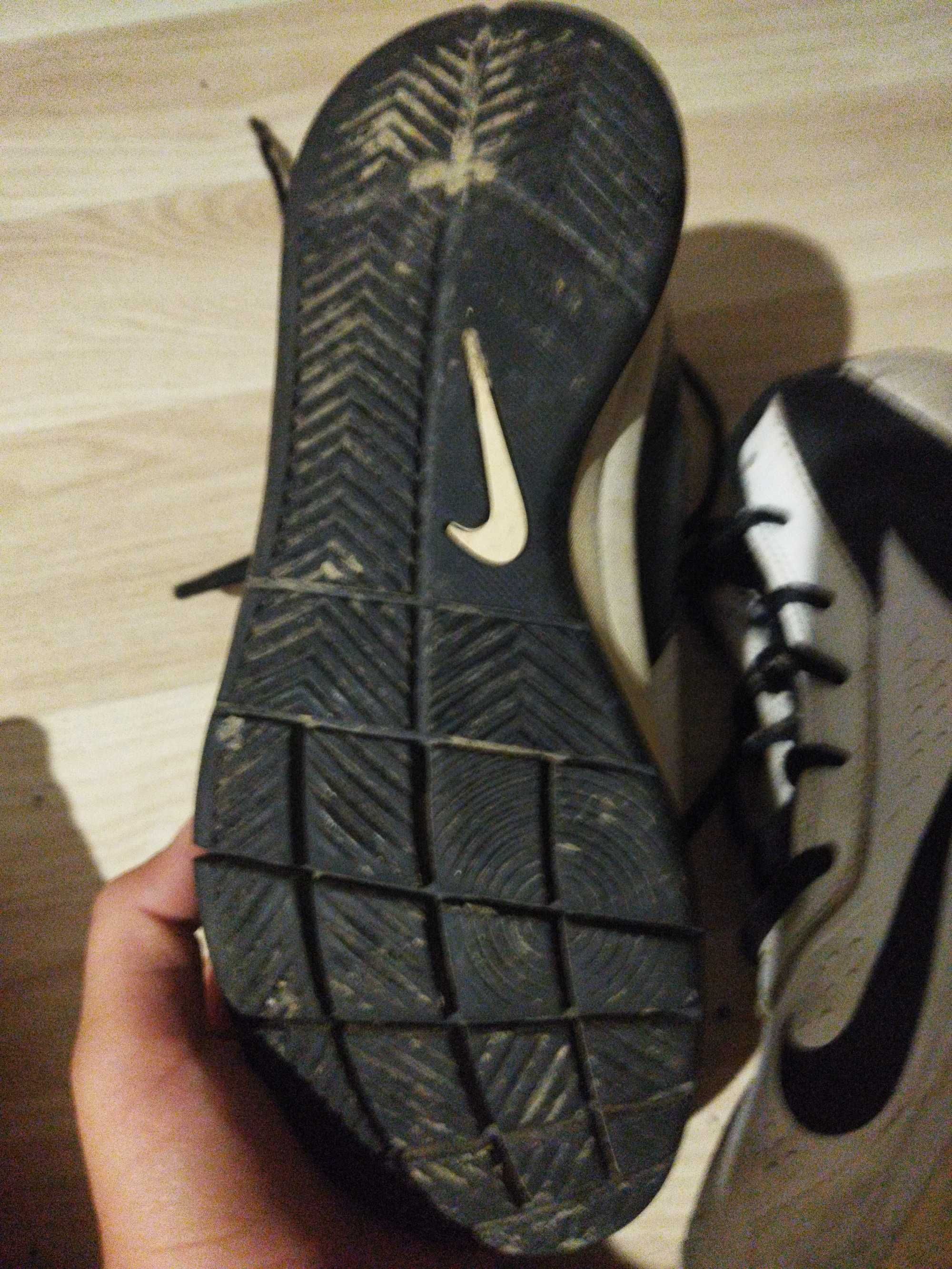 Buty Nike rozmiar 37,5