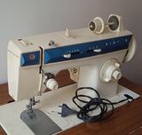Máquina de Costura Singer (anos 80)