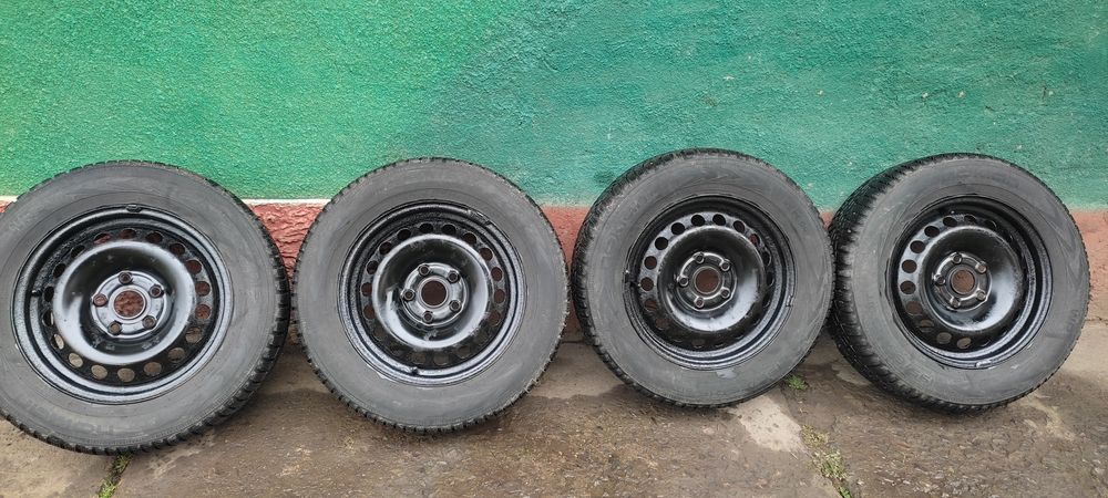 Nokian 195 65 r15. Wr d4 гольф плюс golf колеса шкода ,vag шини зимові