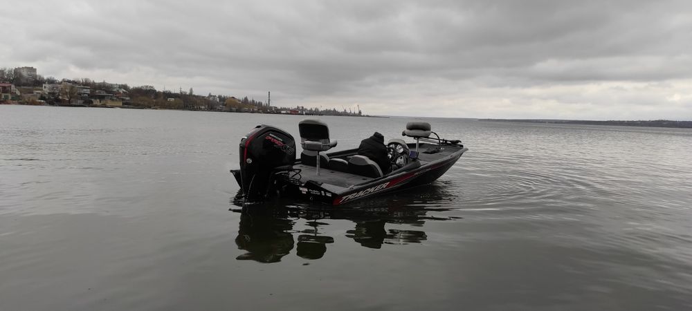 Tracker 190xt катер