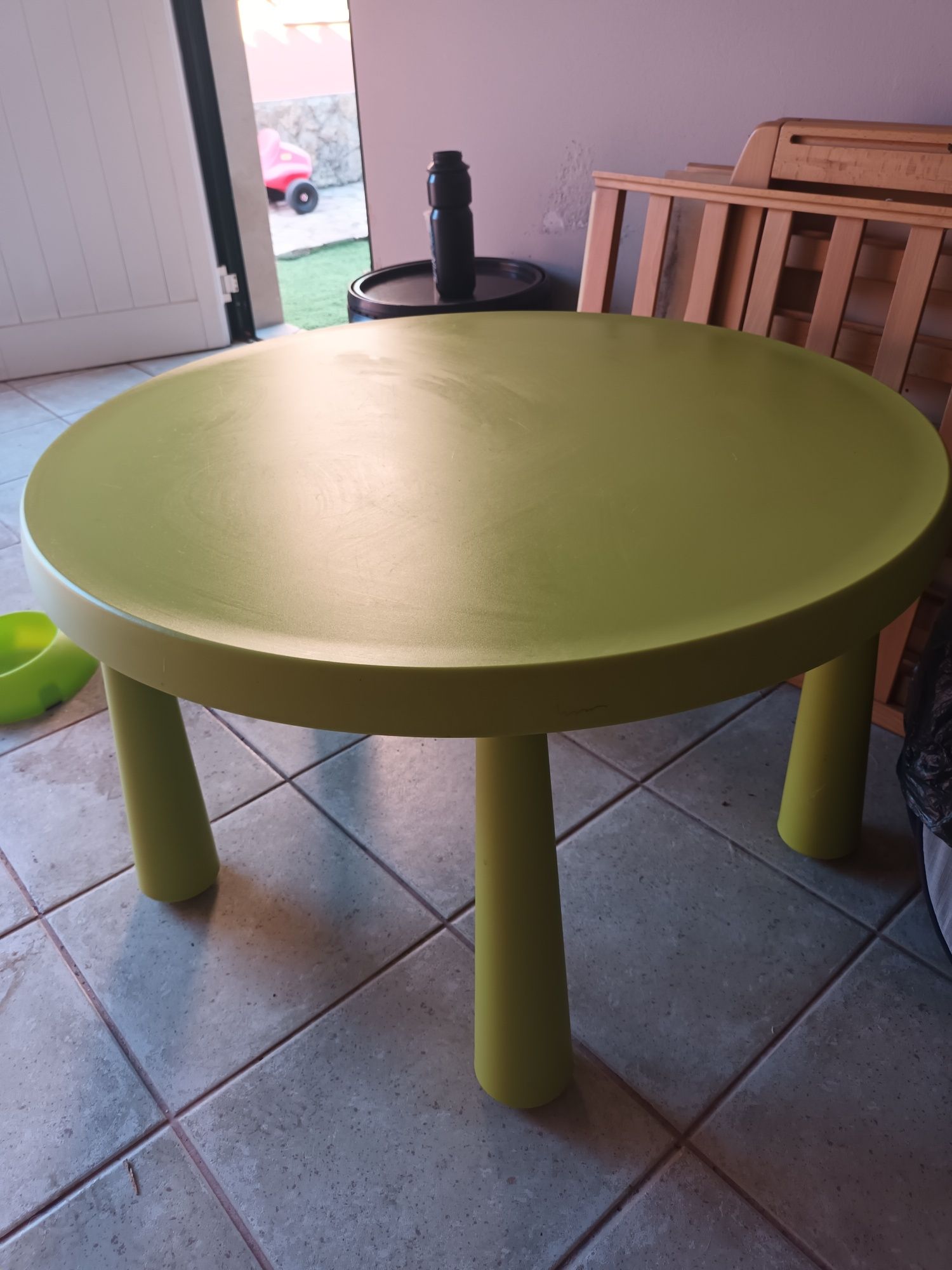 Mesa de brincadeira IKEA