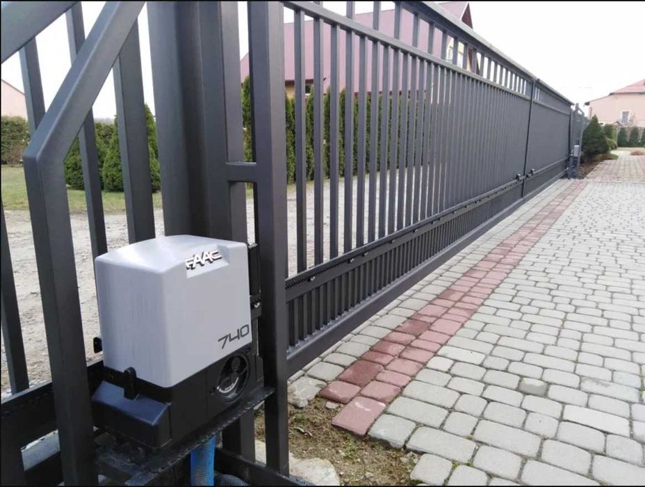 Profesjonalny montaż i serwis: automatyka bram, monitoring, alarmy