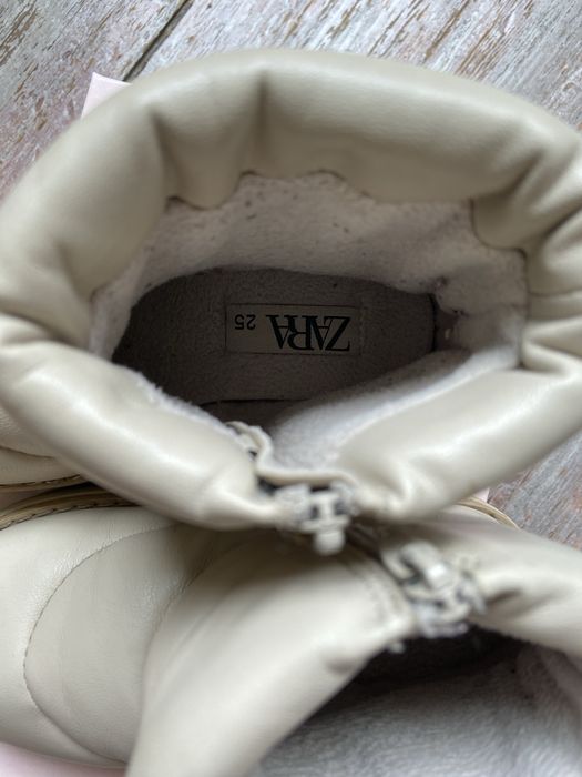 Дутіки чобітки чоботи zara 25 для дівчинки