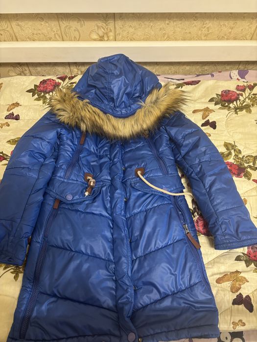 Куртка на дівчинку ..