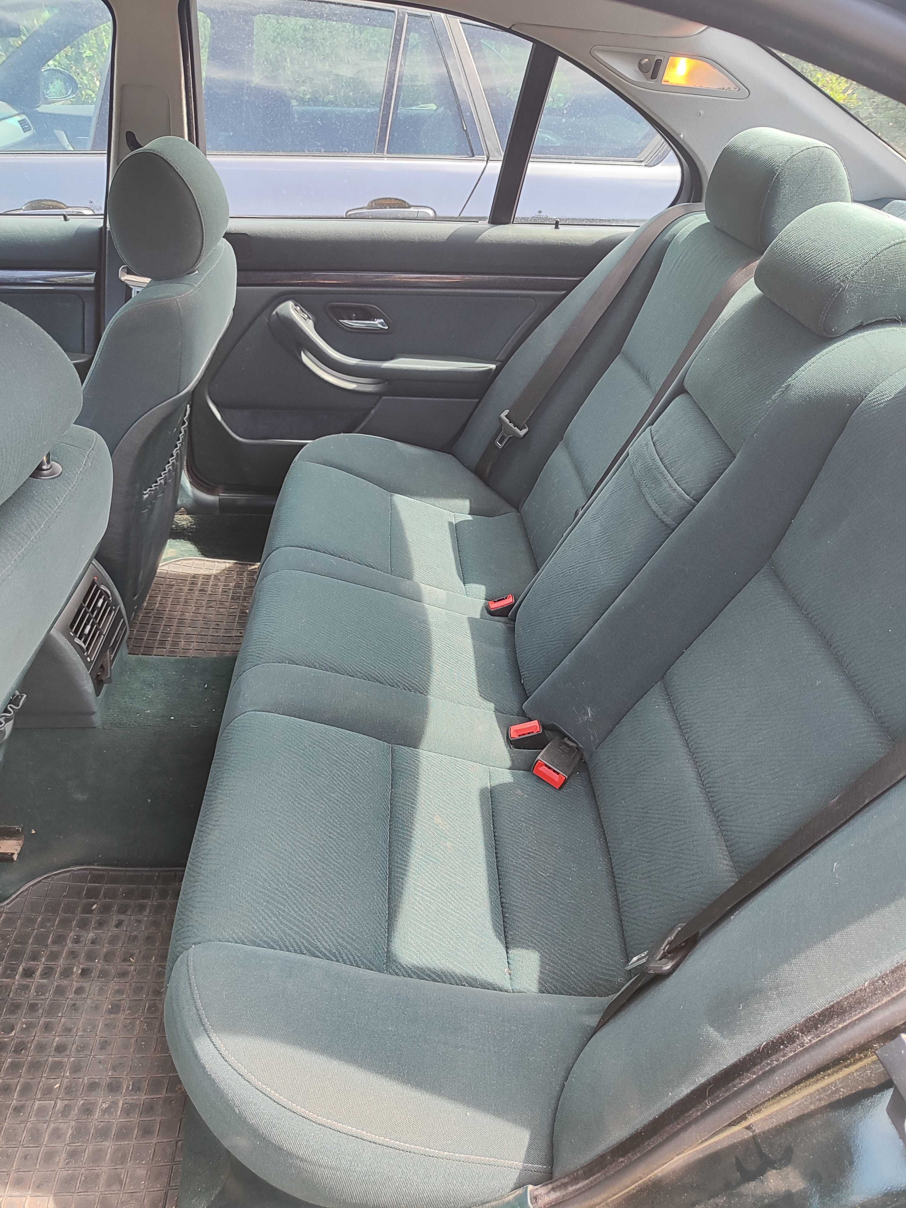 BMW E39 520 2.2 bezyna