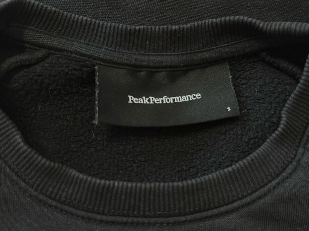 Bluza Peak Performance S czarna crewneck haft logowana