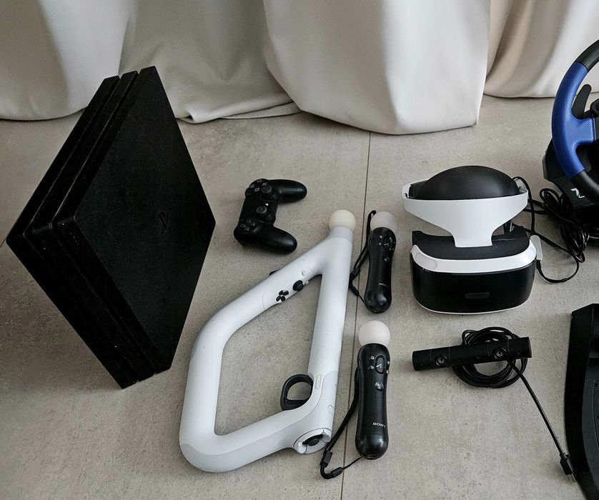 Sony PlayStation 4 VR HeadSet Aim Motion Controler