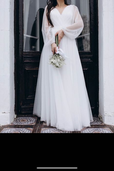 Весільна сукня в ідеальному стані