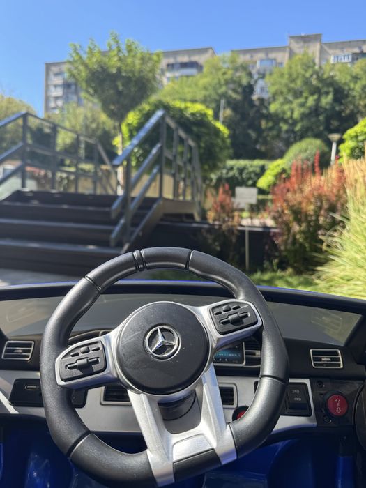 Продажа детского электромобиля Mercedes