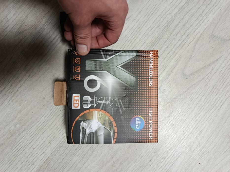 Led лампа h4 с линзой