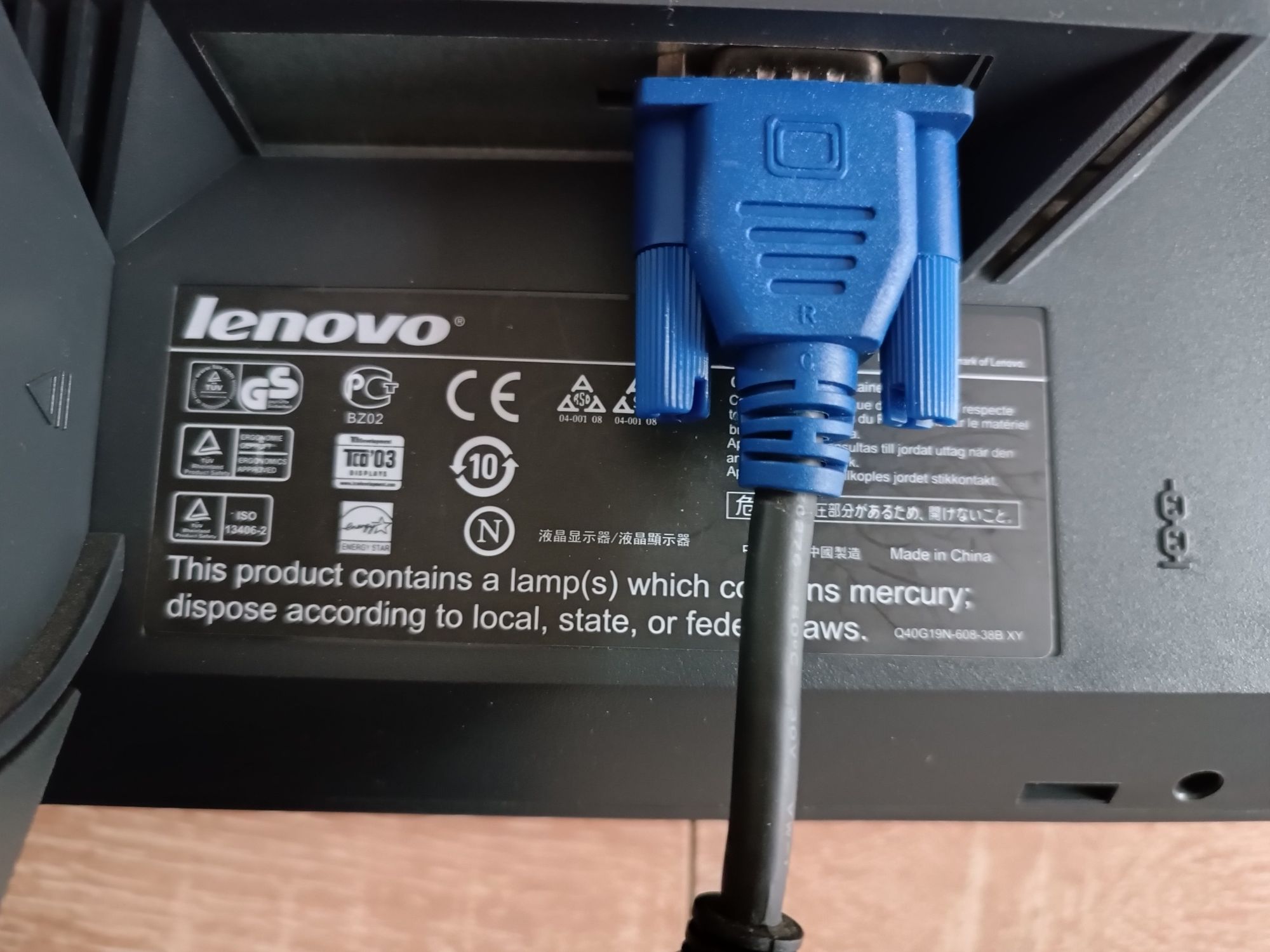 monitor LED Lenovo l1940wa