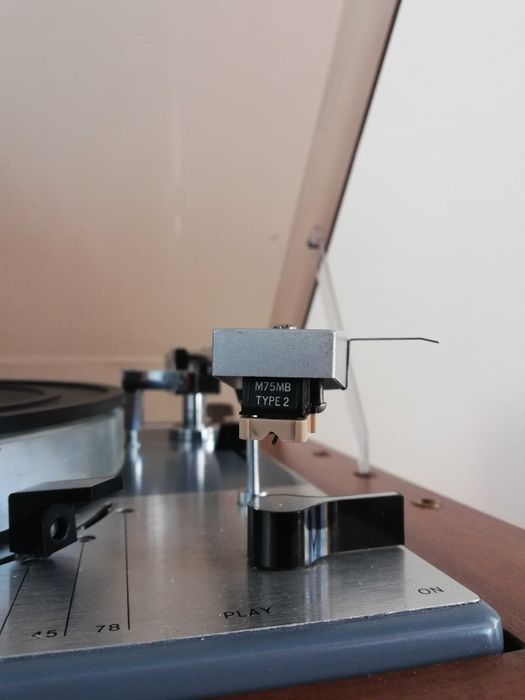 Vendo Gira discos LENCO B55