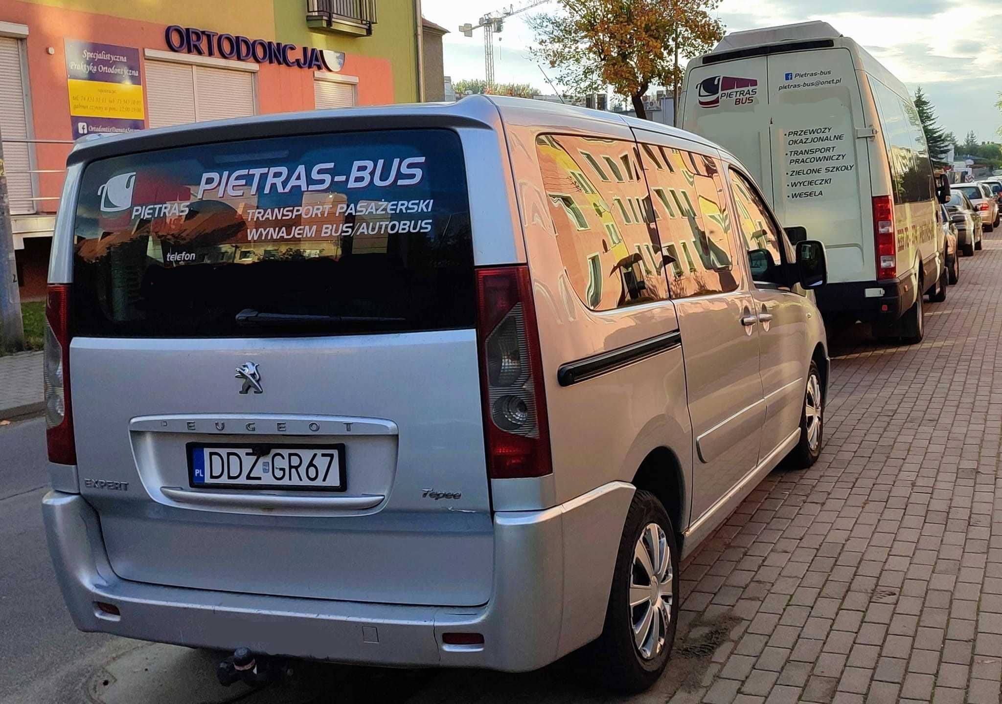Przewóz osób wynajem autokarów turystycznych oraz busów.