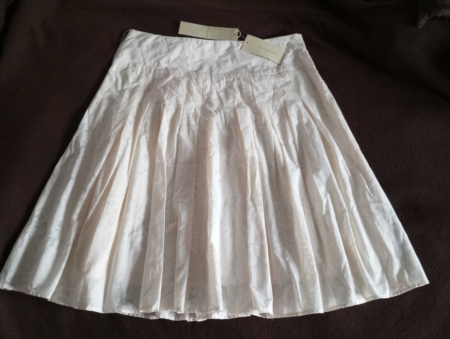 Conjunto de saia e blusa (novo com etiquetas)