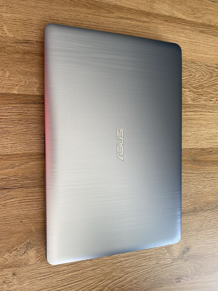 Laptop Asus X541SA- dysk SSD-512