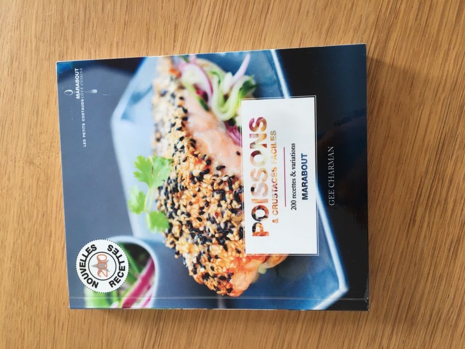 Livro em Frances Poissons e Cristaces da Marabout +- 250 paginas