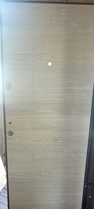 Продам входную дверь/ Продам вхідні двері