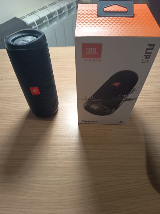JBL Flip5  na caixa em ótimo estado