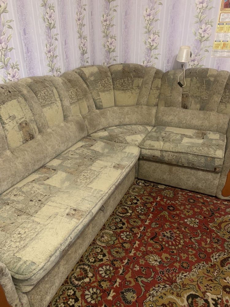 Продам диван гарний стан