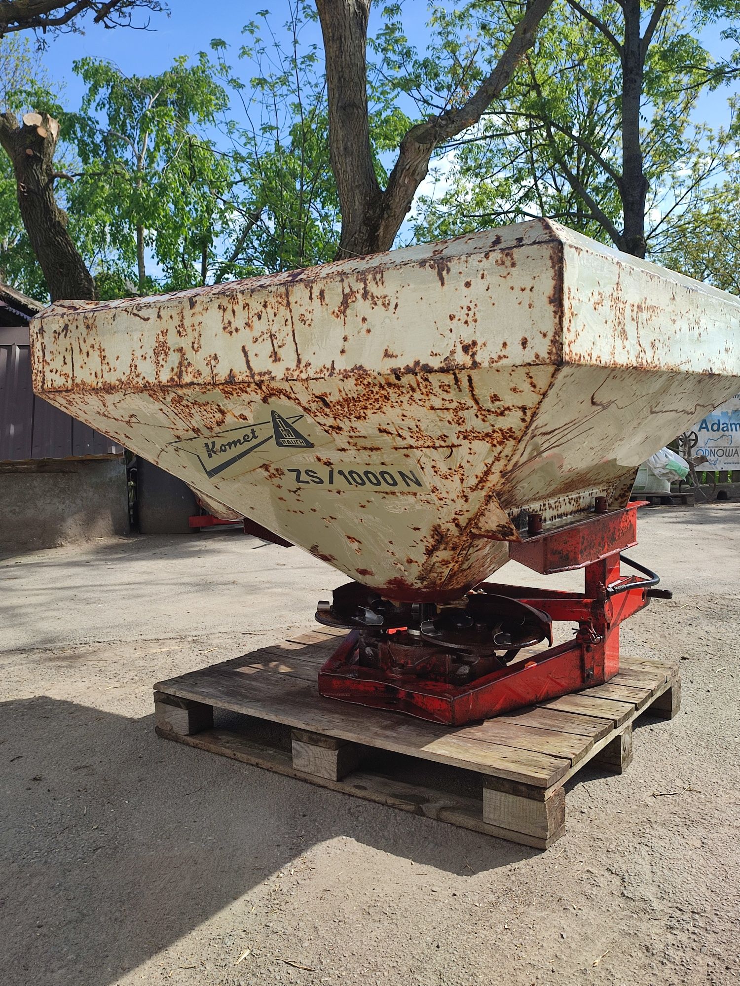 Rozsiewacz nawozu rauch komet zs/1000 N,kuhn mds , Amazone 902 Niemcy
