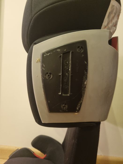 Fotelik samochodowy dziecięcy