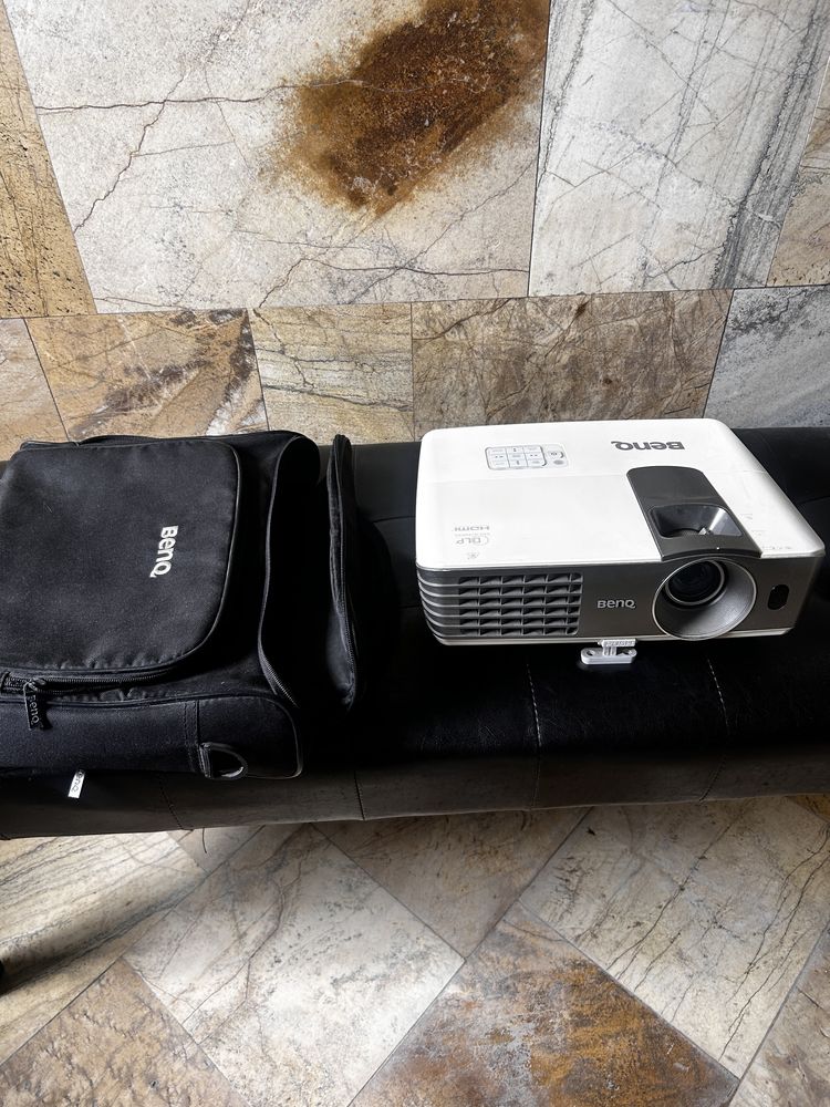 Projektor Benq stan dobry