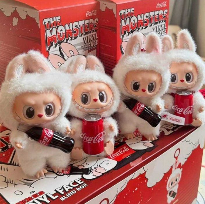 Labubu COCA COLA THE MONSTER Maskotka Lalka Brelok Figurka