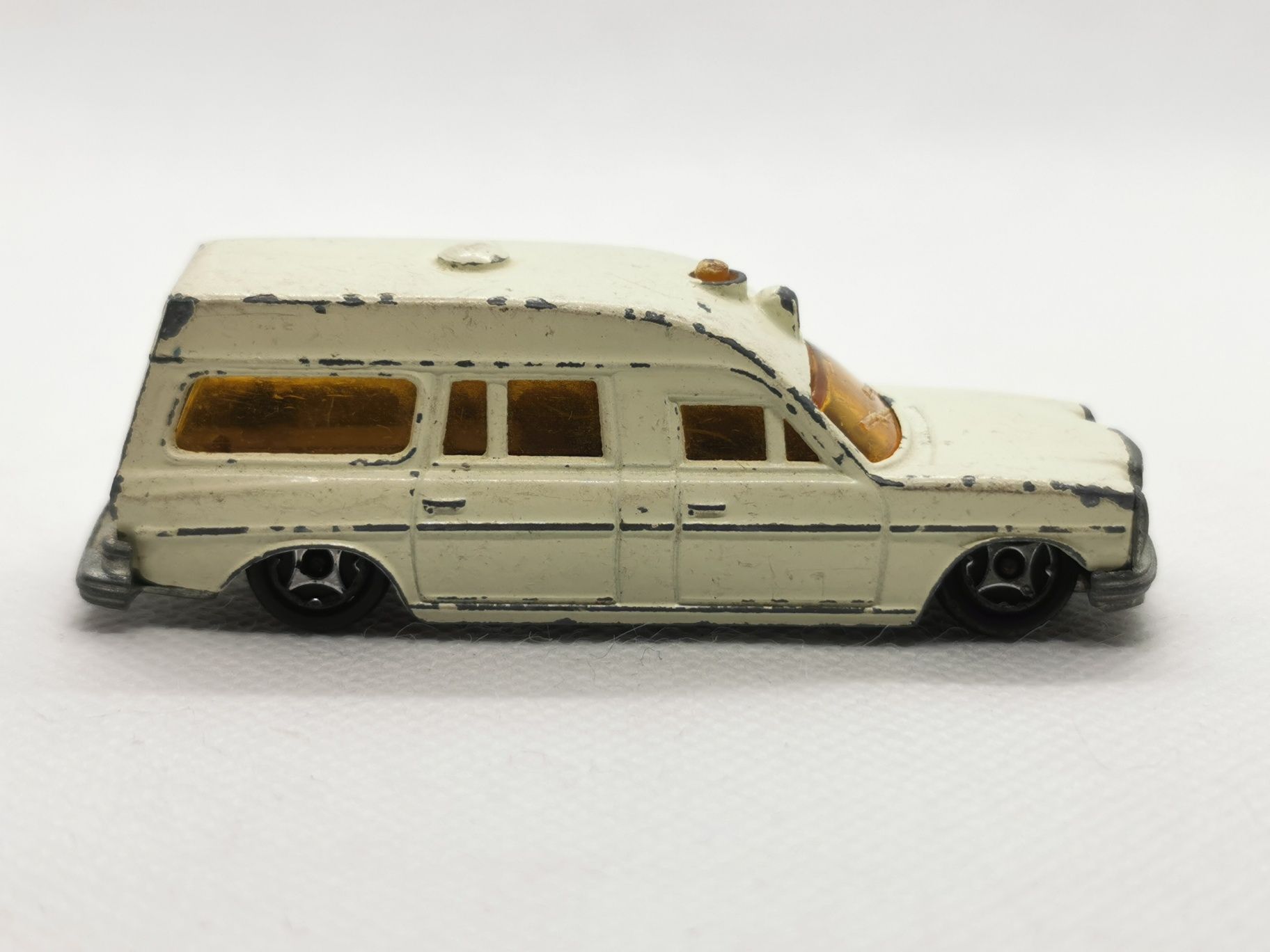 Mercedes Ambulance Mini Jet Norev