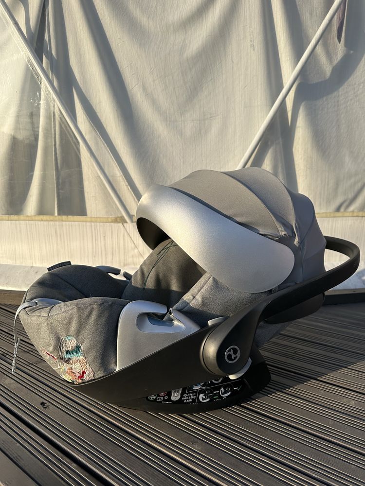 Автокрісло Cybex Cloud Z i-Size Koi