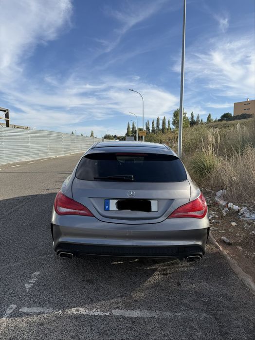 Mercedes-Benz Classe CLA 220 Shooting Brake AMG Line