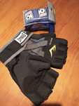 Luvas e fitas bodycombat