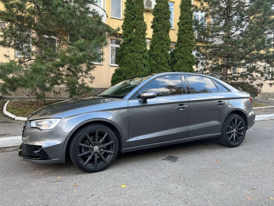 Продам AUDI A 3 2015 року