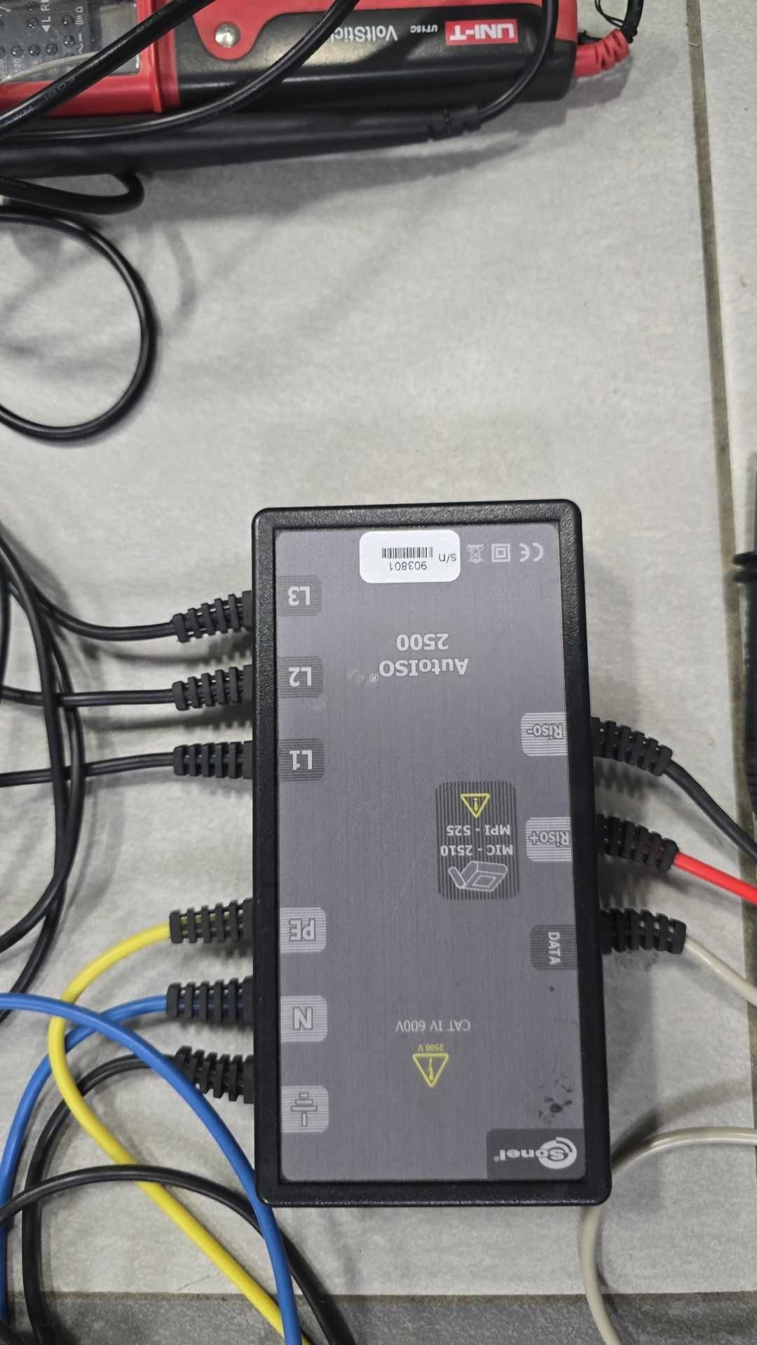Miernik instalacji elektrycznych Sonel MPI 525